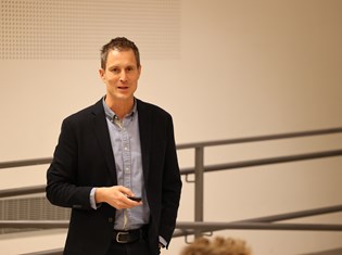 2025-12-03 20-08-49.jpeg